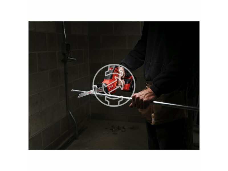 milwaukee_c18_hz_0x_akkus_univerzalis_hackzall_furesz_akku_es_tolto_nelkul_21.jpg 4933459575