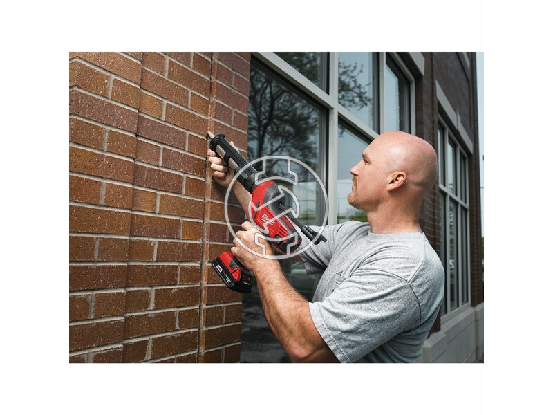 4933459637 milwaukee_c18_pcg310c_0b_akkus_heavy_duty_tomitoanyag_es_ragasztopisztoly_akku_es_tolto_nelkul_2