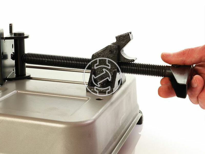 Milwaukee CHS 355 gyorsdaraboló