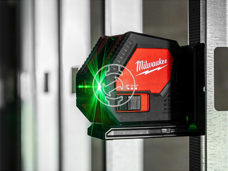 Milwaukee CLL-C vonallézer kofferben