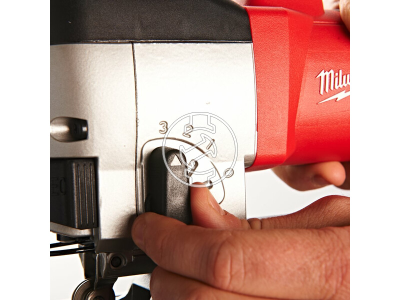 milwaukee_hd18_jsb_402c_akkus_szurofuresz_2_x_40_ah_li_ion_akkuval_10.jpg 4933426660