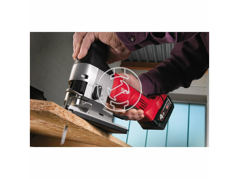 milwaukee_hd18_jsb_402c_akkus_szurofuresz_2_x_40_ah_li_ion_akkuval_5.jpg 4933426660