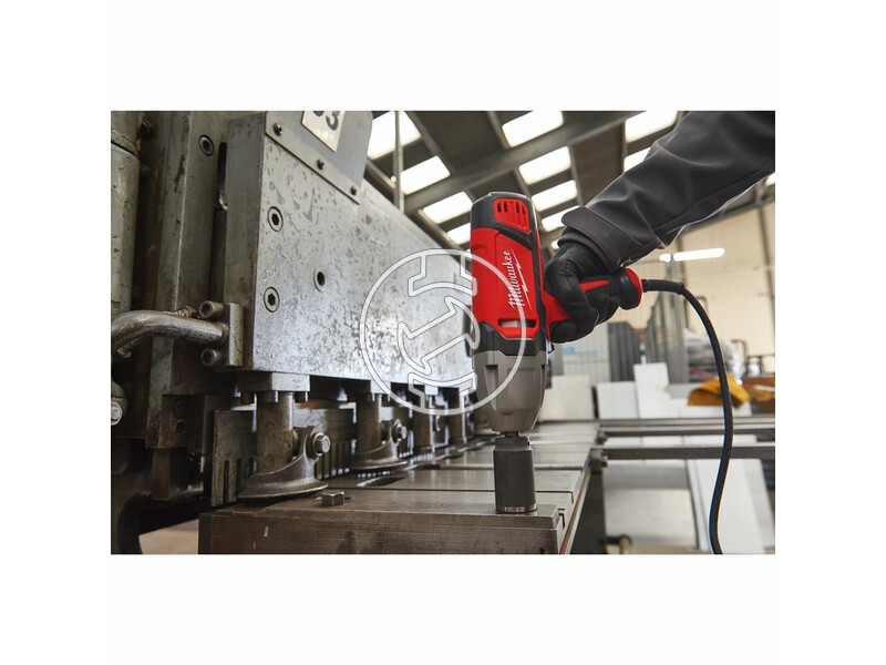 milwaukee_ipwe_400_r_utvecsavarozo_12_negyszog_befogassal_6.jpg 4933451524