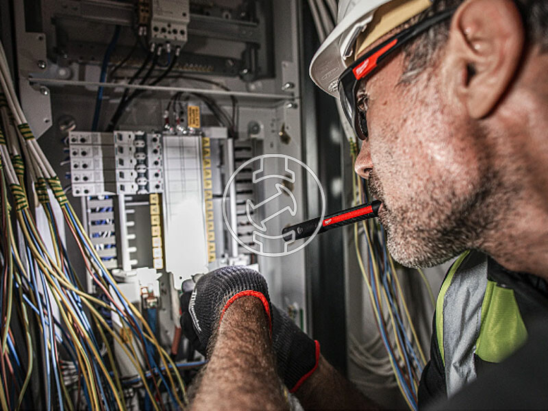 Milwaukee IR HL450PL250 elemes fejlámpa