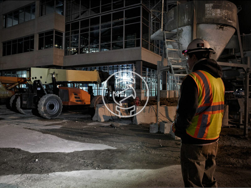 Milwaukee L4 FMHLLED-302 akkus fejlámpa