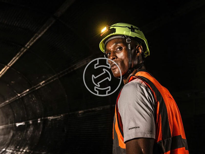 Milwaukee L4BOLTHL-301 akkus fejlámpa