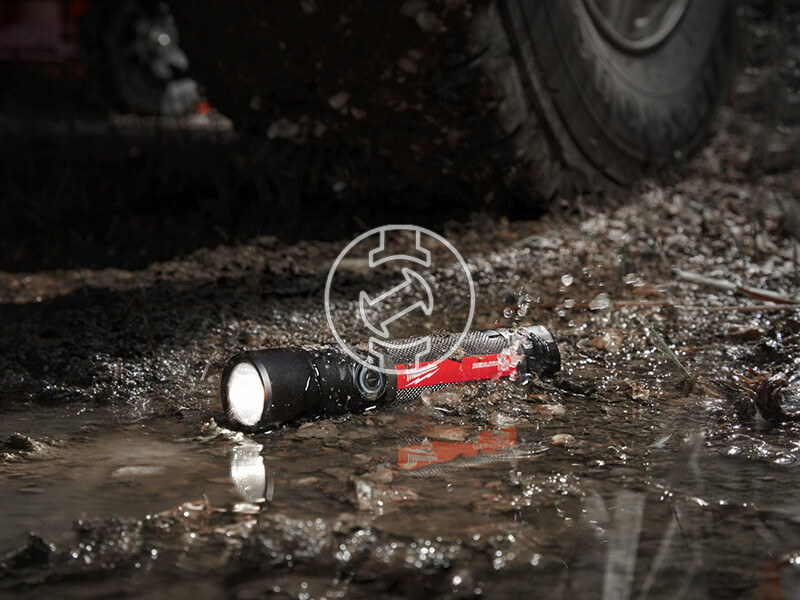 Milwaukee L4FMLED-301 800L akkus zseblámpa