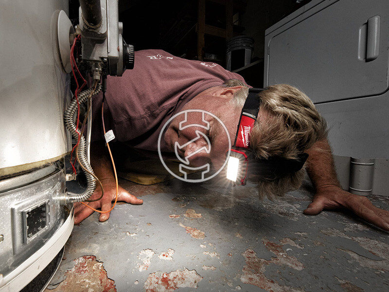 Milwaukee L4HLRP-301 akkus fejlámpa