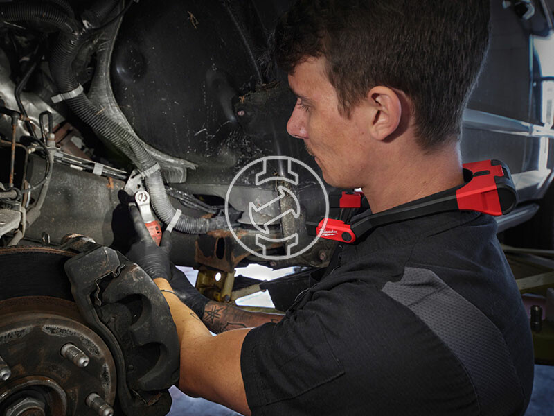 Milwaukee L4NL400-301 akkus fejlámpa