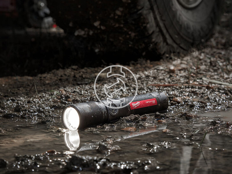 Milwaukee L4TMLED-301 1100L akkus zseblámpa