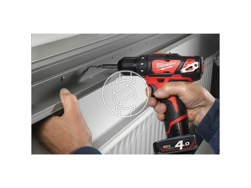 milwaukee_m12_bdd_152c_akkus_szuperkompakt_furo_csavarozo_2_x_15_ah_li_ion_akkuval_6.jpg 4933451460