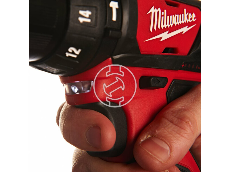 milwaukee_m12_bpd_202x_akkus_szuperkompakt_utvefuro_csavarozo_2_x_20_ah_li_ion_akkuval_12.jpg 4933446045