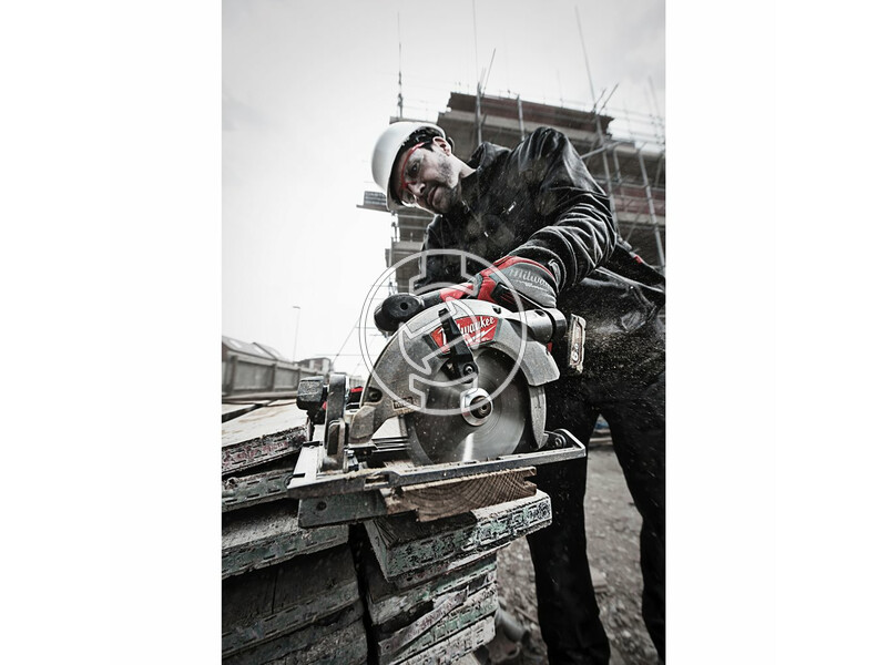 milwaukee_m12_ccs44_402c_akkus_szenkefe_nelkuli_korfuresz_2_x_40_ah_li_ion_akkuval_8.jpg 4933448235