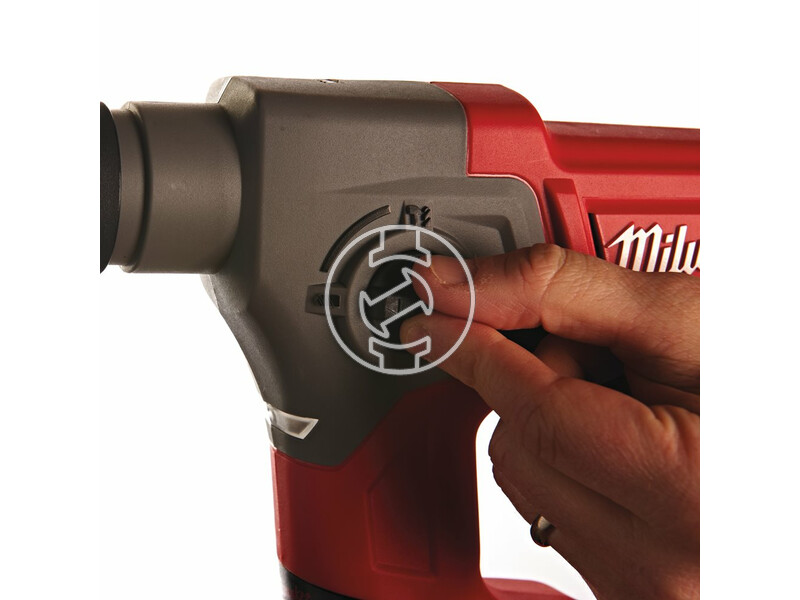 milwaukee_m12_ch_402x_fuel_akkus_sds_plus_szuperkompakt_furokalapacs_2_x_40_ah_li_ion_akkuval_26.jpg 4933446049