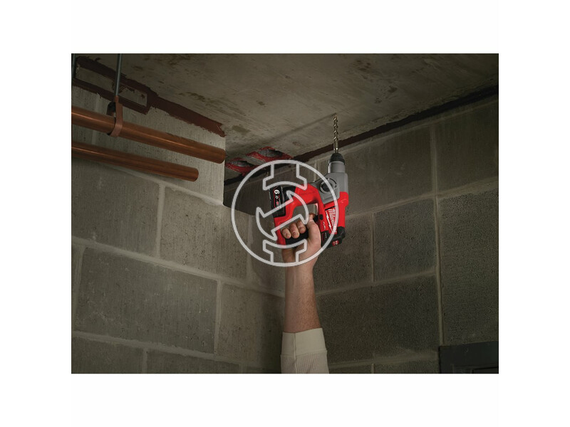 milwaukee_m12_ch_402x_fuel_akkus_sds_plus_szuperkompakt_furokalapacs_2_x_40_ah_li_ion_akkuval_9.jpg 4933446049