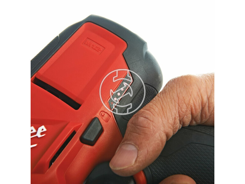 milwaukee_m12_chz_602x_fuel_akkus_kompakt_hackzall_kezifuresz_2_x_60_ah_li_ion_akkuval_15.jpg 4933451511