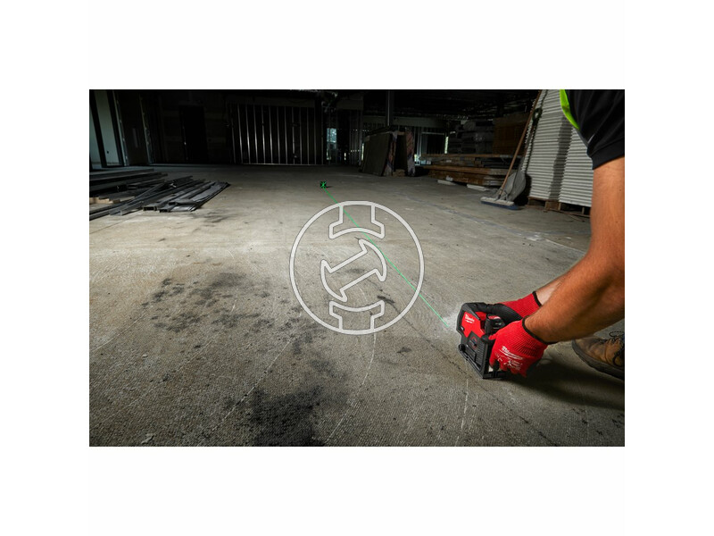 4933478101 milwaukee_m12_cllp_0c_akkus_2_vonalas_keresztvetito_es_pontlezer_zold_akku_es_tolto_nelkul_9