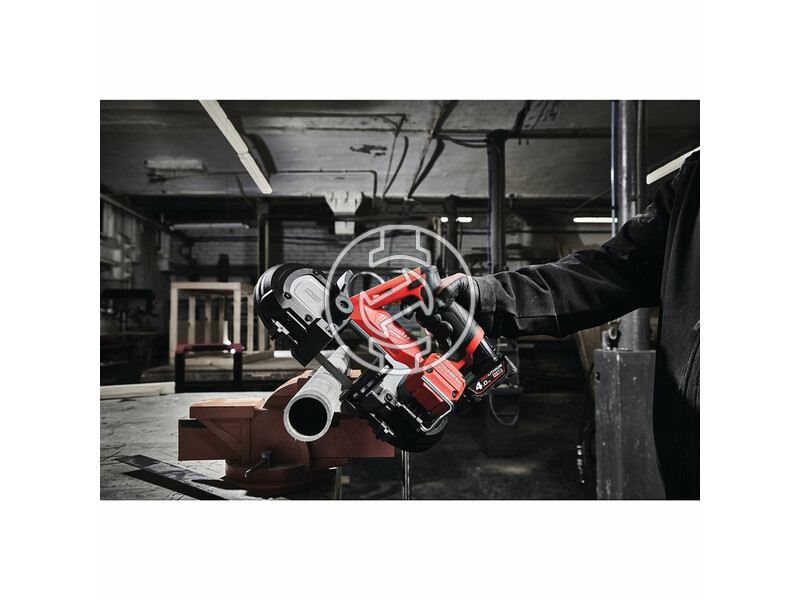 milwaukee_m12_fbs64_402c_fuel_akkus_szenkefe_nelkuli_szalagfuresz_2_x_40_ah_li_ion_akkuval_8.jpg 4933478441