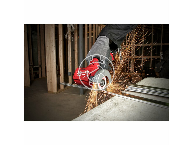 4933464619 milwaukee_m12_fcot_422x_fuel_akkus_szuperkompakt_vagoszerszam_1_x_20_ah_es_1_x_40_ah_li_ion_akkuval_10