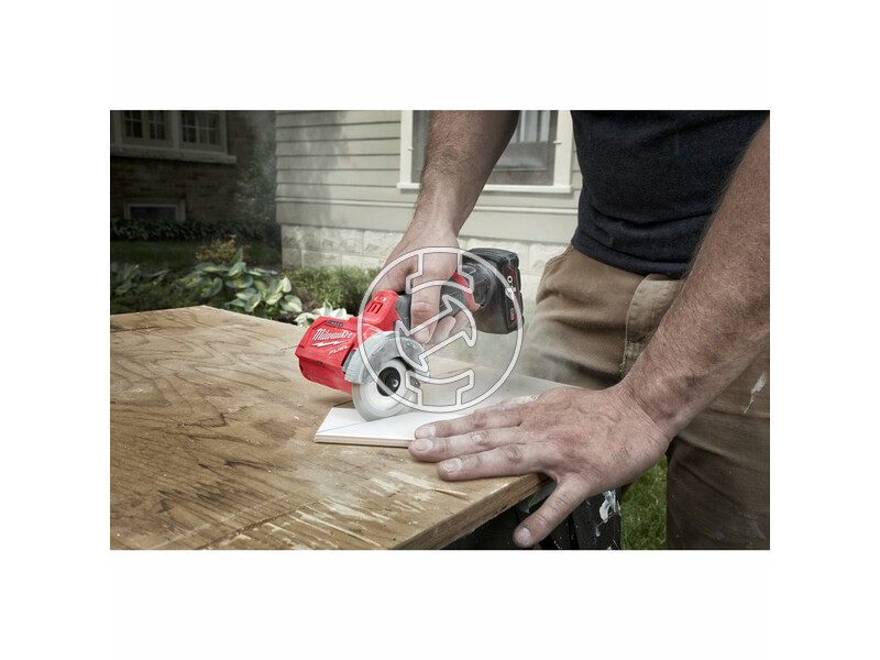 4933464619 milwaukee_m12_fcot_422x_fuel_akkus_szuperkompakt_vagoszerszam_1_x_20_ah_es_1_x_40_ah_li_ion_akkuval_17