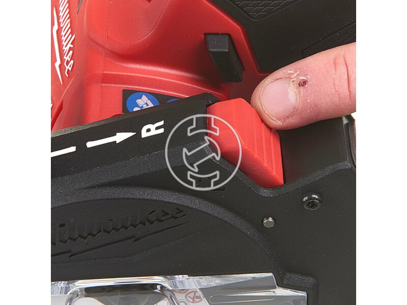 4933464619 milwaukee_m12_fcot_422x_fuel_akkus_szuperkompakt_vagoszerszam_1_x_20_ah_es_1_x_40_ah_li_ion_akkuval_6