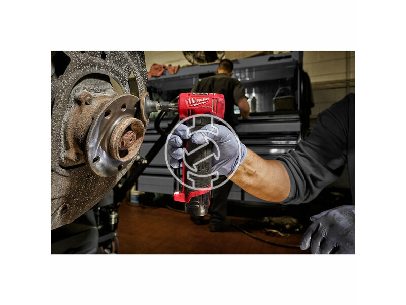 milwaukee_m12_fdga_422b_fuel_akkus_szenkefe_nelkuli_derekszogu_csiszolo_1_x_20_ah_es_1_x_40_ah_li_ion_akkuval_5.jpg 4933471439