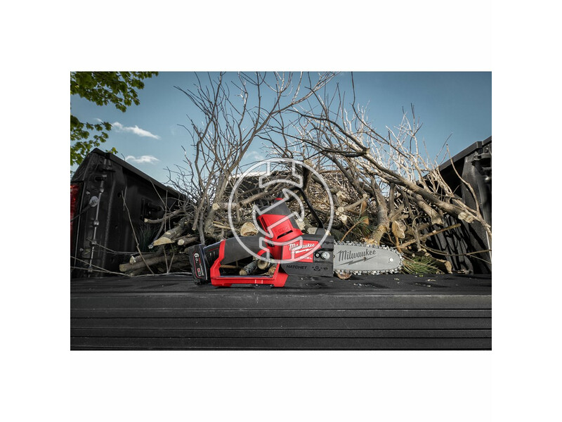 milwaukee_m12_fhs_0_fuel_hatchet_akkus_szenkefe_nelkuli_lancfuresz_akku_es_tolto_nelkul_7.jpg 4933472211
