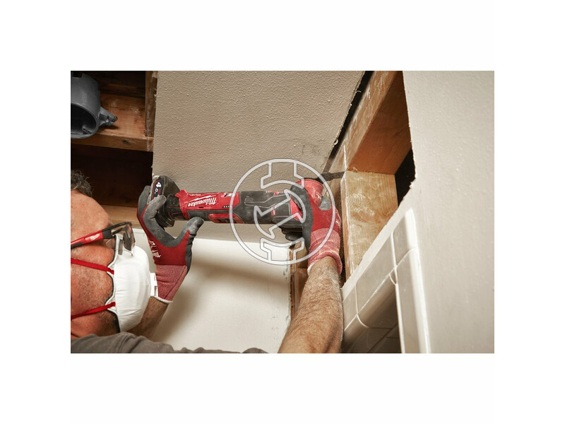 milwaukee_m12_fmt_422x_fuel_akkus_szenkefe_nelkuli_multitool_1_x_20_ah_es_1_x_40_ah_li_ion_akkuval_6.jpg 4933472239