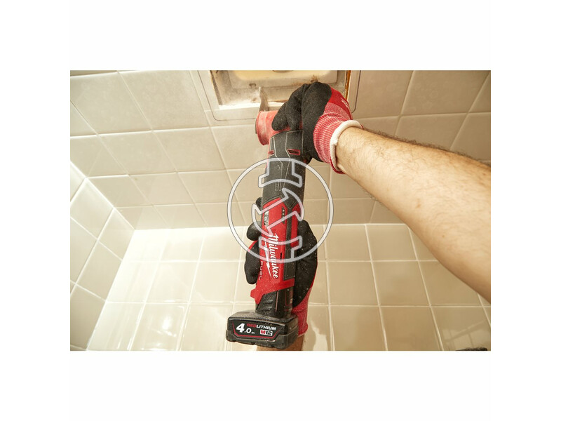 milwaukee_m12_fmt_422x_fuel_akkus_szenkefe_nelkuli_multitool_1_x_20_ah_es_1_x_40_ah_li_ion_akkuval_8.jpg 4933472239