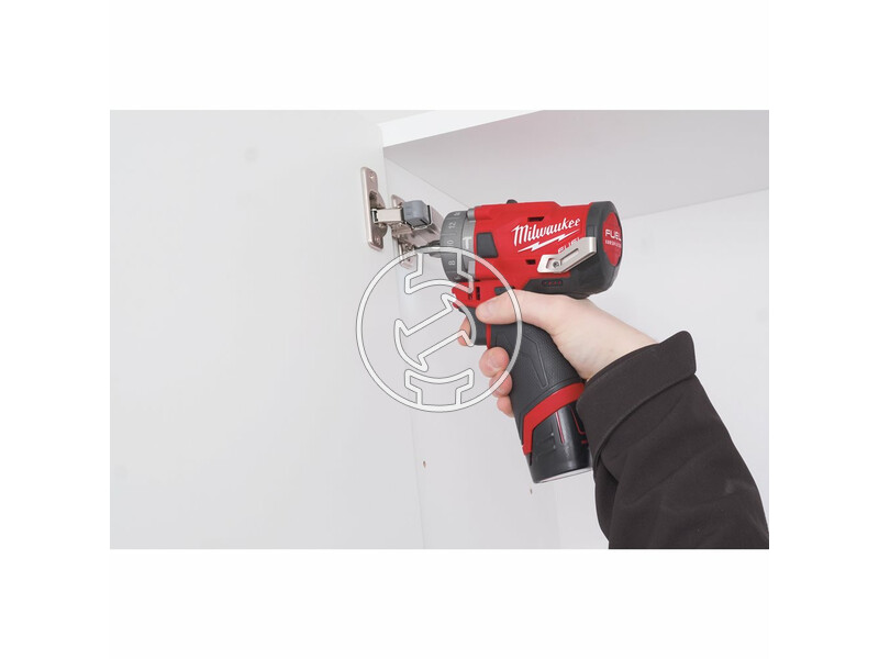 4933464138 milwaukee_m12_fpdxkit_202x_fuel_akkus_szuperkompakt_leveheto_tokmanyu_utvefuro_csavarozo_2_x_20_ah_li_ion_akkuval_37