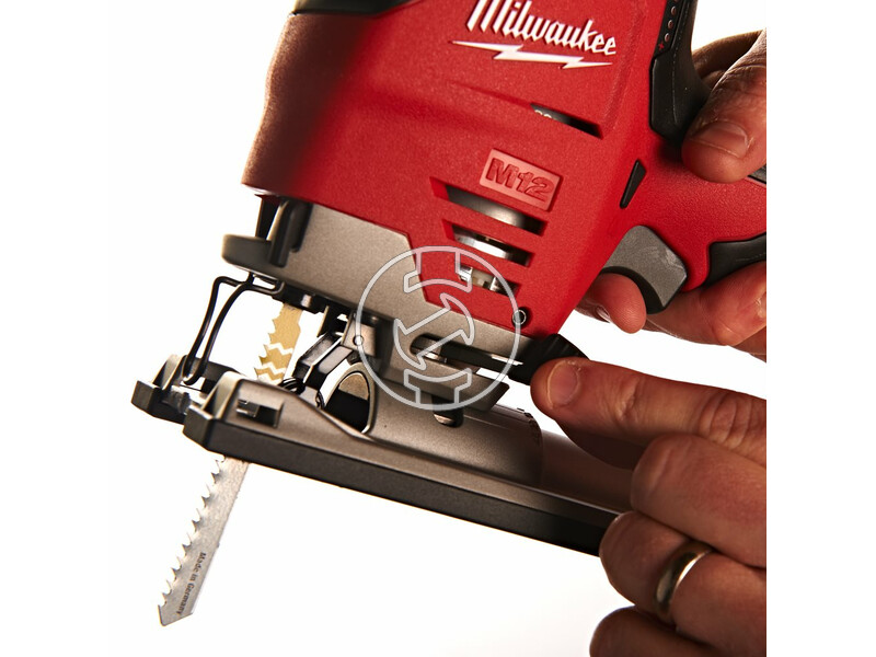 milwaukee_m12_js_402b_akkus_szuperkompakt_szurofuresz_2_x_40_ah_li_ion_akkuval_1.jpg 4933441700