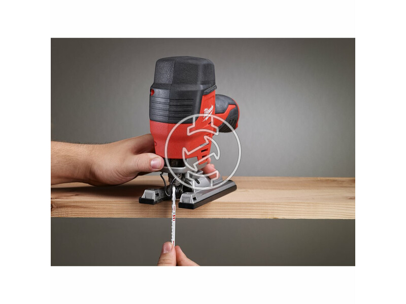 milwaukee_m12_js_402b_akkus_szuperkompakt_szurofuresz_2_x_40_ah_li_ion_akkuval_6.jpg 4933441700