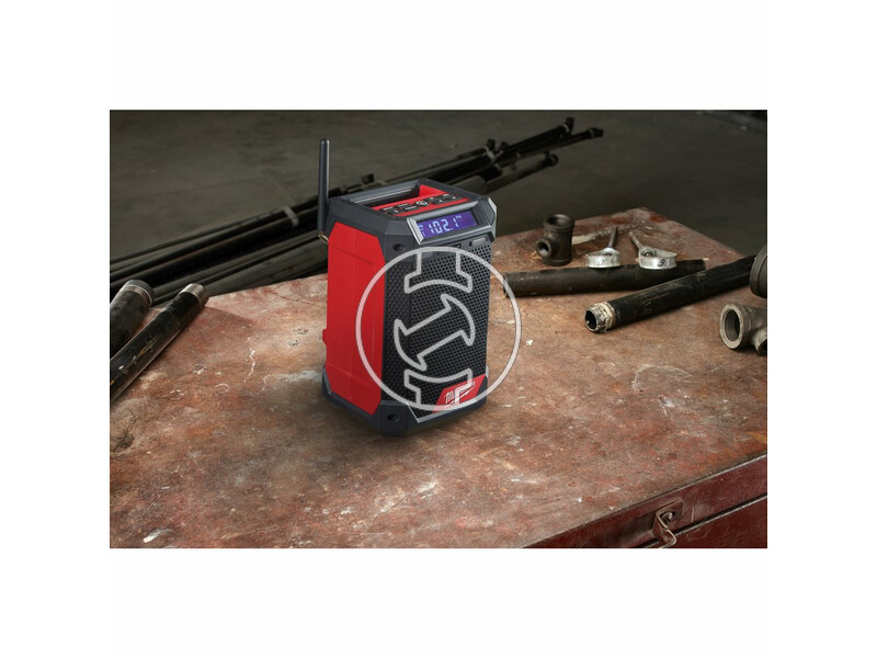 milwaukee_m12_rcdab_0_fuel_akkus_radiotolto_dab_akku_es_tolto_nelkul_17.jpg 4933472114