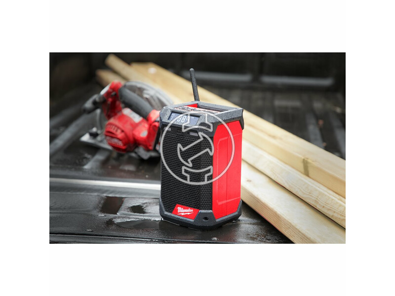 milwaukee_m12_rcdab_0_fuel_akkus_radiotolto_dab_akku_es_tolto_nelkul_8.jpg 4933472114