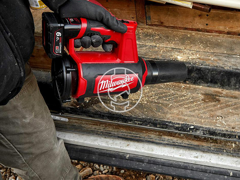 Milwaukee M12BBL-0 akkus lombfúvó