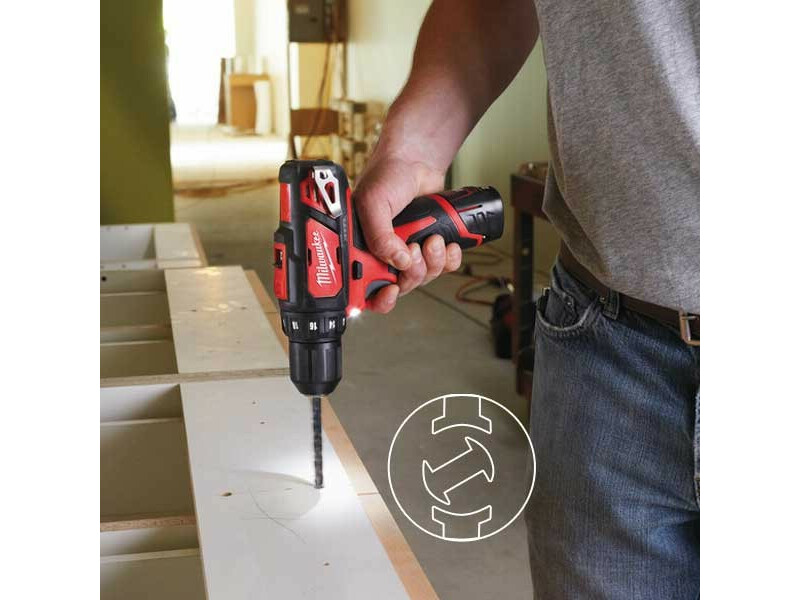 Milwaukee M12BDD-402C