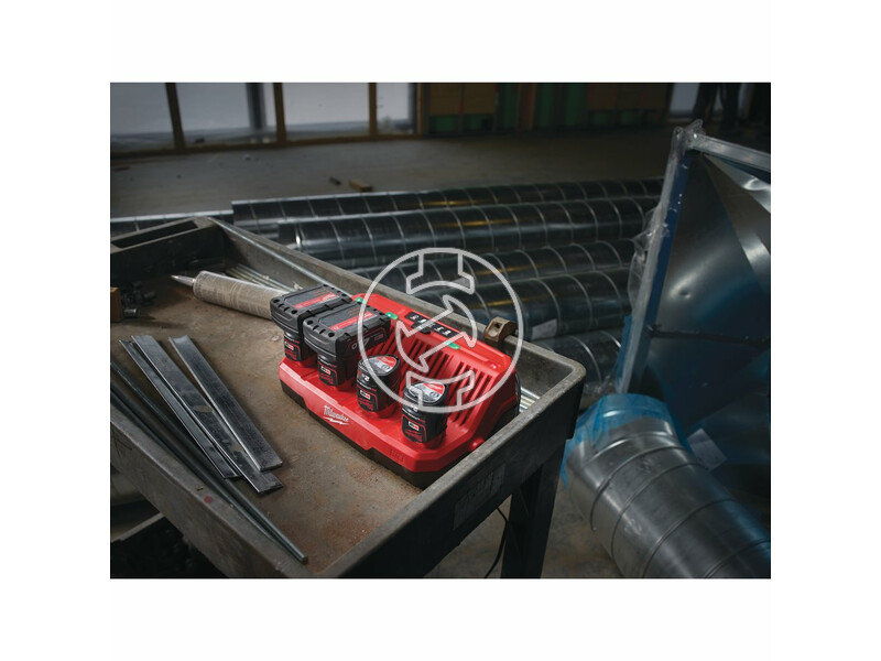 milwaukee_m12c4_4_soros_lithium_ion_akkumulator_tolto_12_v_4080_perc_2.jpg 4932430554