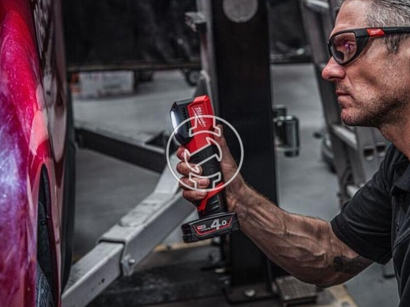 Milwaukee M12CML-401 színegyeztető lámpa