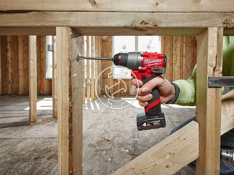 Milwaukee M12FDD2-402X akkus fúrócsavarozó tokmányos