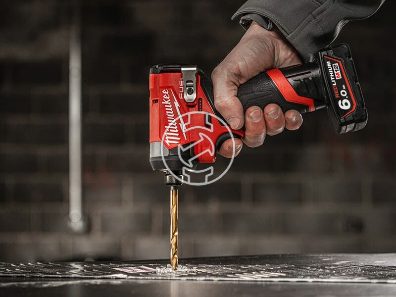 Milwaukee M12FID2-0 akkus ütvecsavarozó bitbefogással