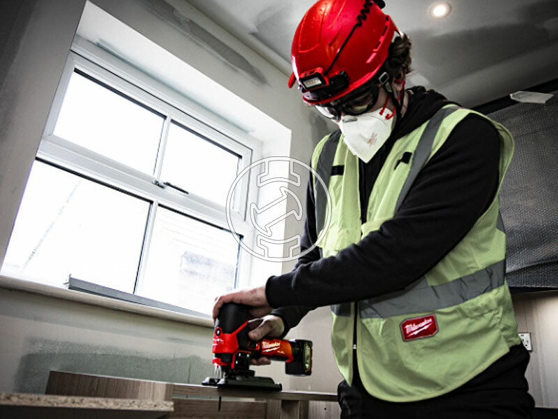 Milwaukee M12FJS-422X akkus dekopírfűrész