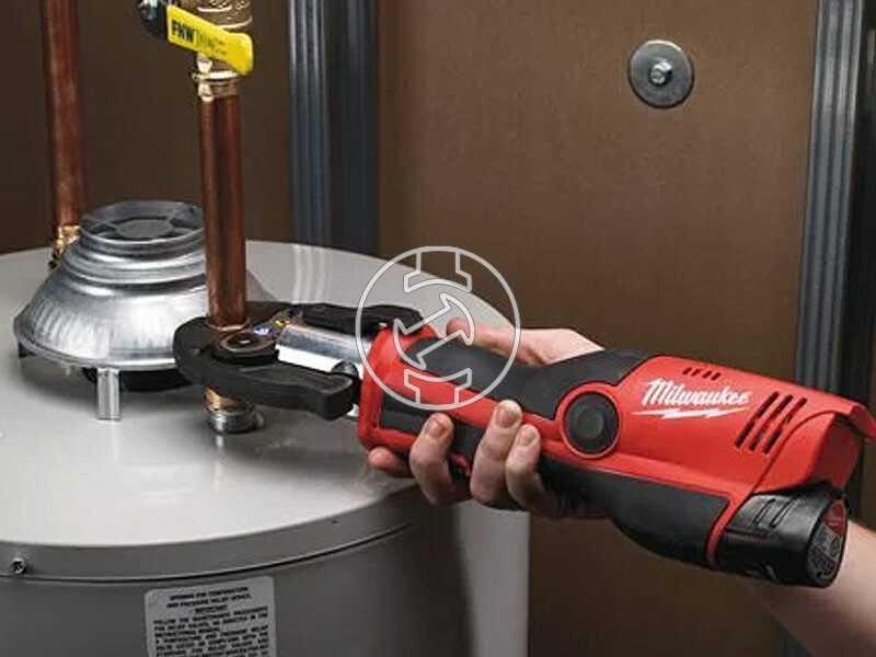 Milwaukee M18BLHPT-202C akkus hidraulikus présgép