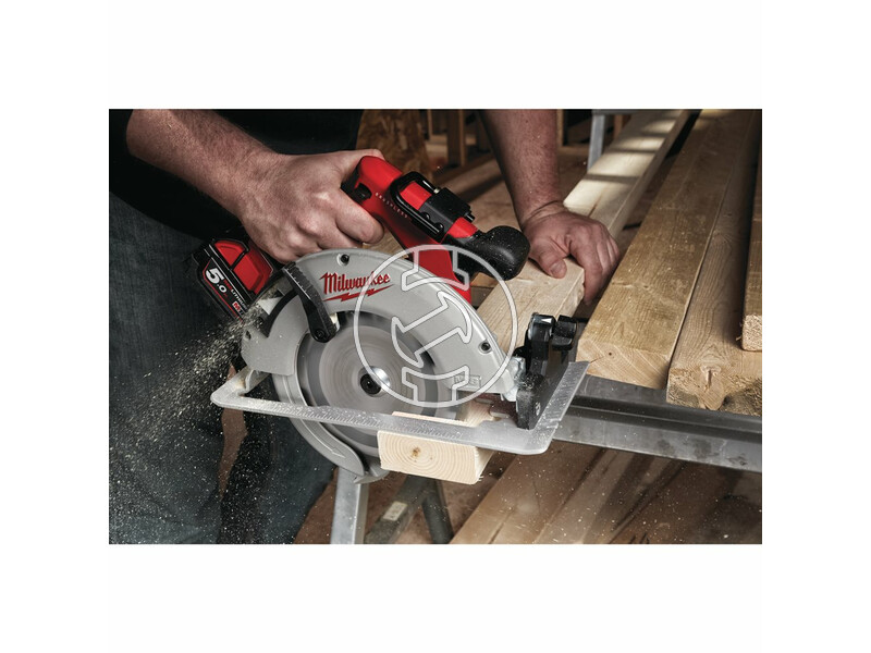 milwaukee_m18_blcs66_0x_akkus_szenkefe_nelkuli_korfuresz_fahoz_es_muanyaghoz_akku_es_tolto_nelkul_1.jpg 4933464589