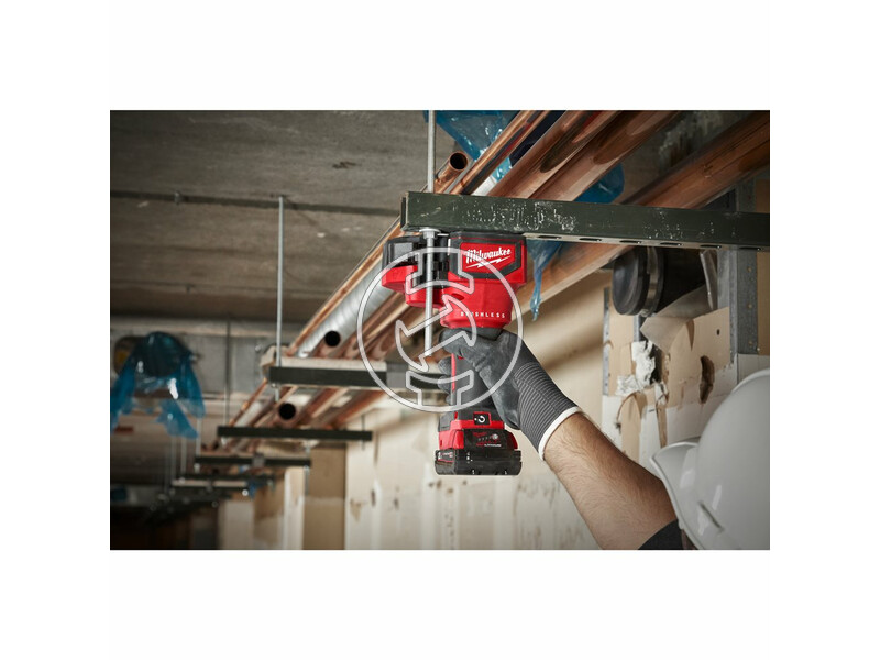 milwaukee_m18_bltrc_522x_akkus_szenkefe_nelkuli_menetesszar_vago_1_x_20_ah_es_1_x_50_ah_li_ion_akkuval_11.jpg 4933471151