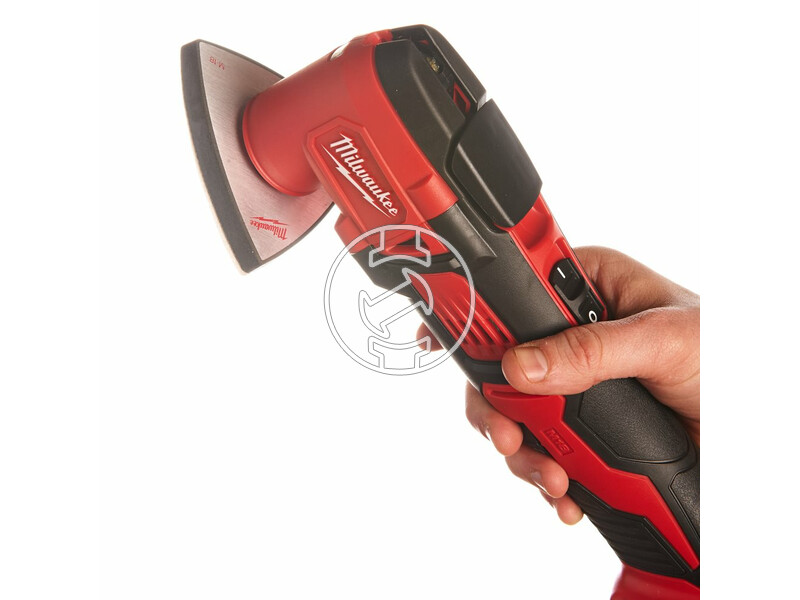 milwaukee_m18_bmt_0x_akkus_multitool_akku_es_tolto_nelkul_18.jpg 4933459572