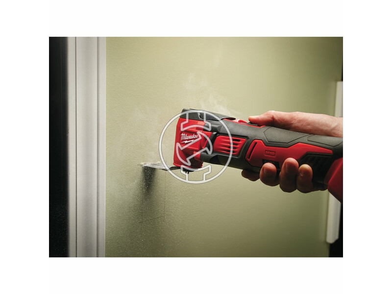 milwaukee_m18_bmt_0x_akkus_multitool_akku_es_tolto_nelkul_5.jpg 4933459572