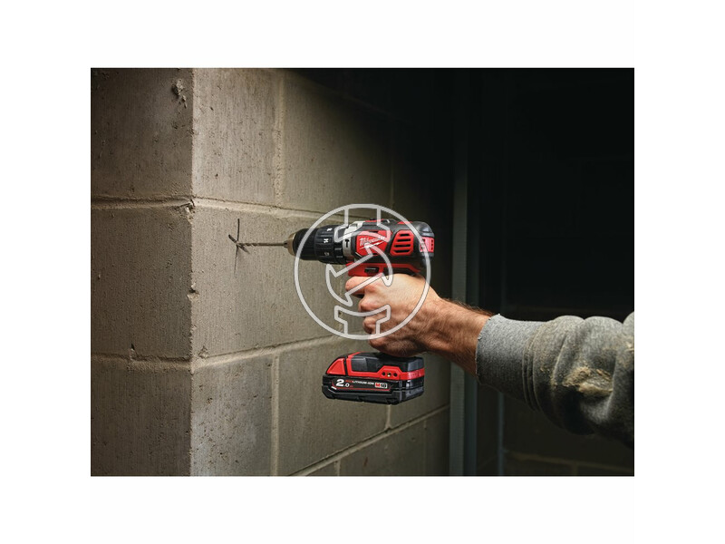 milwaukee_m18_bpd_402x_akkus_kompakt_utvefuro_csavarozo_2_x_40_ah_li_ion_akkuval_37.jpg 4933446192