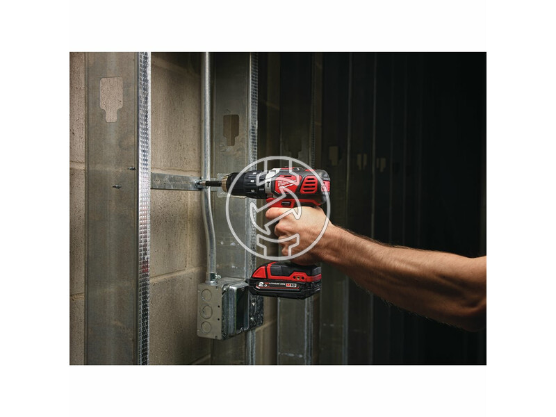 milwaukee_m18_bpd_402x_akkus_kompakt_utvefuro_csavarozo_2_x_40_ah_li_ion_akkuval_38.jpg 4933446192