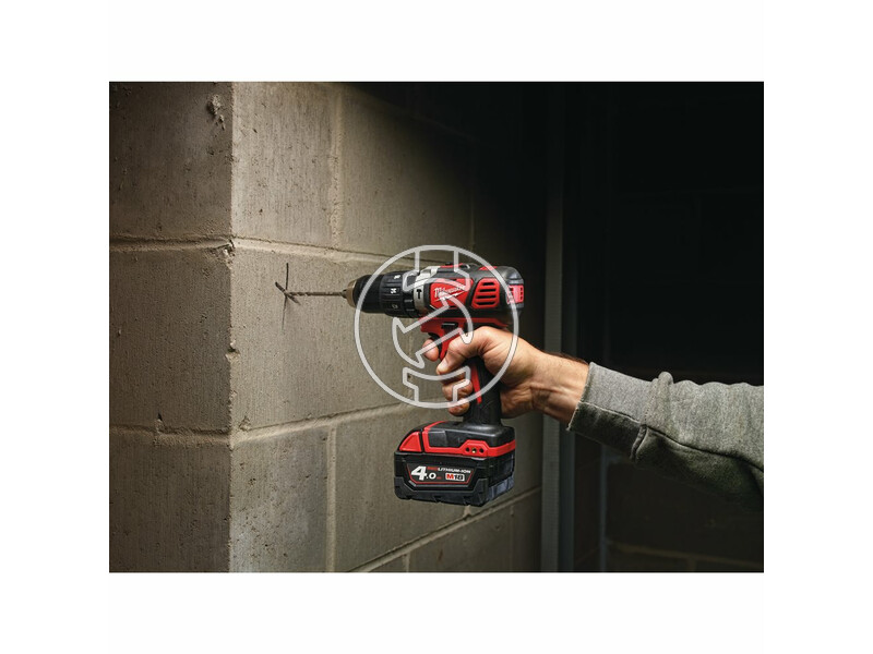 milwaukee_m18_bpd_402x_akkus_kompakt_utvefuro_csavarozo_2_x_40_ah_li_ion_akkuval_6.jpg 4933446192