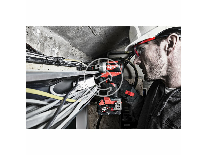 milwaukee_m18_cblid_402c_akkus_kompakt_szenkefe_nelkuli_utvecsavarozo_14_hatszog_meghajtassal_2_x_40_ah_li_ion_akkuval_5.jpg 4933464534